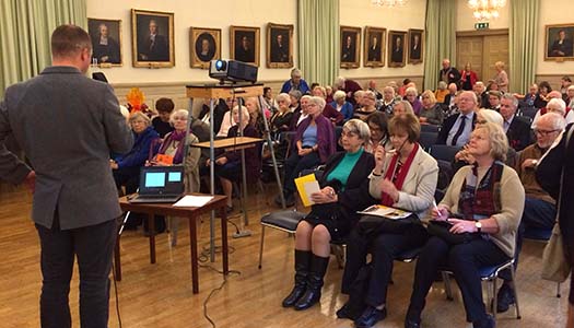 Boende glödhet fråga bland seniorer på Kungsholmen