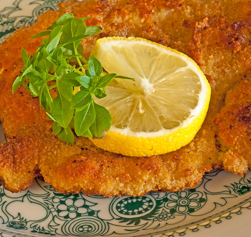 Schweizerschnitzel med purjolökspotatis och persiljesmör