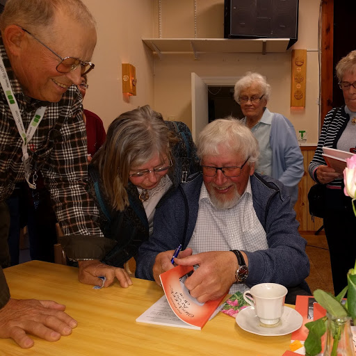 Sång och berättelser hos SPF Umeå Norra