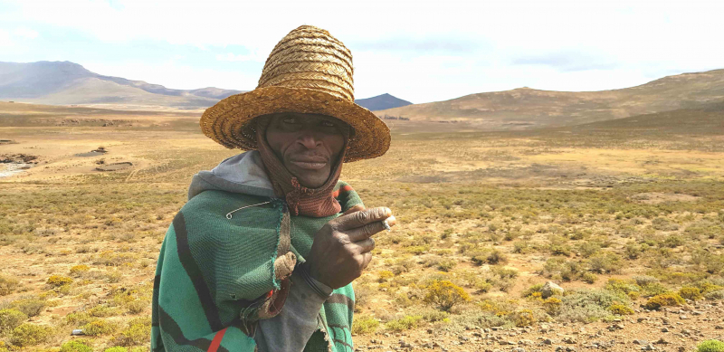 Vi campar på 2400 meters höjd, med utsikt över halva Leshoto