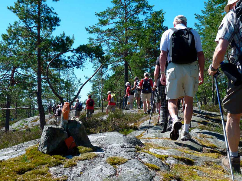 Vandra längs uråldriga stigar