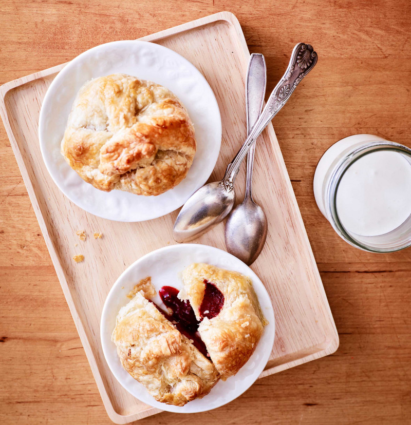 Smördegsknyten med kanelplommon