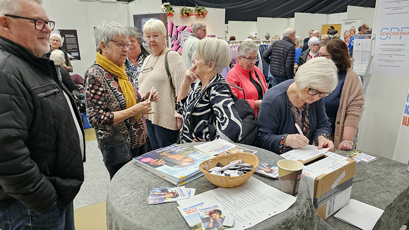 Välbesökt seniormässa i Varberg