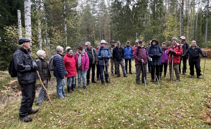 Vandring till Puste-Pers grotta den 6/10 2023.