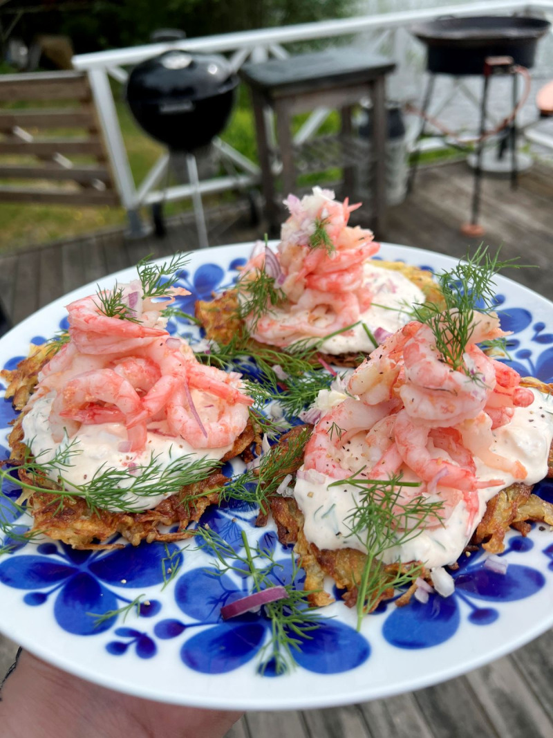 Råraka med citroncrème och räkor