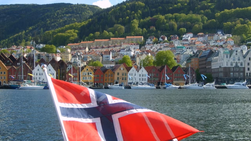 Kryssa längs Norges kust