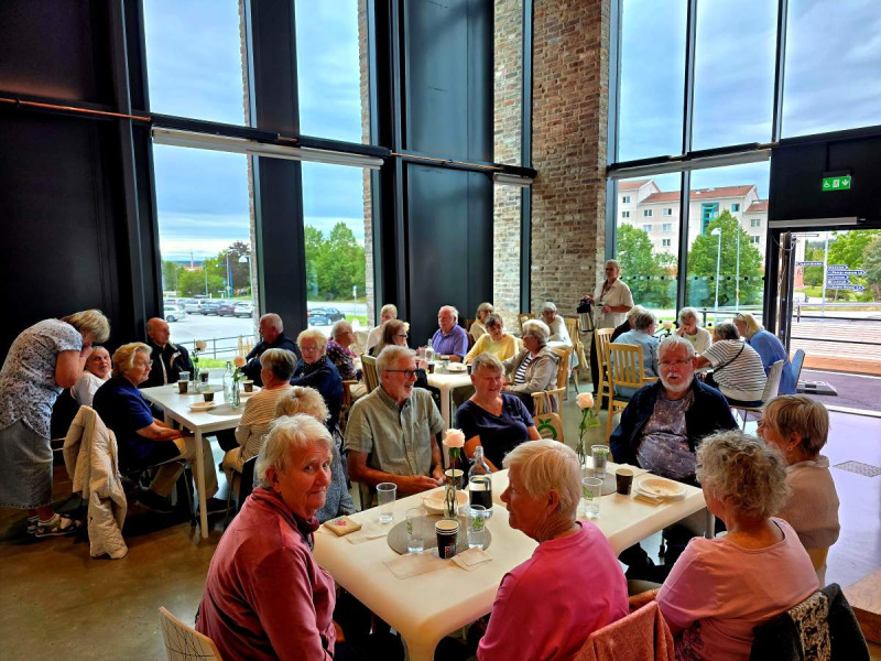Håbos Pratcafé – en mötesplats mot ensamhet