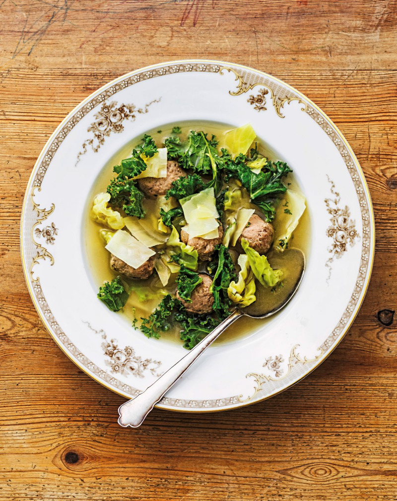 Kålsoppa med frikadeller