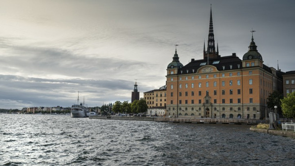 Hovrätten ställer sig på storbankens sida