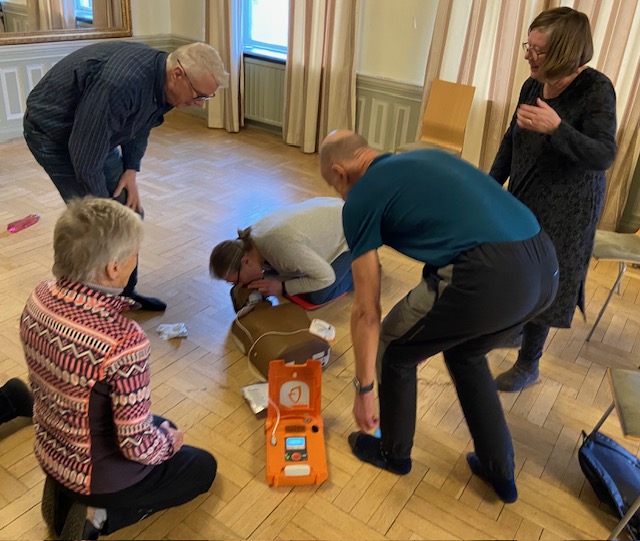 Livräddande utbildning för seniorer i Falun