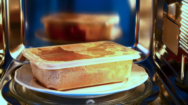 Mikromaten: Tenje irriterad på dumsnåla kommuner