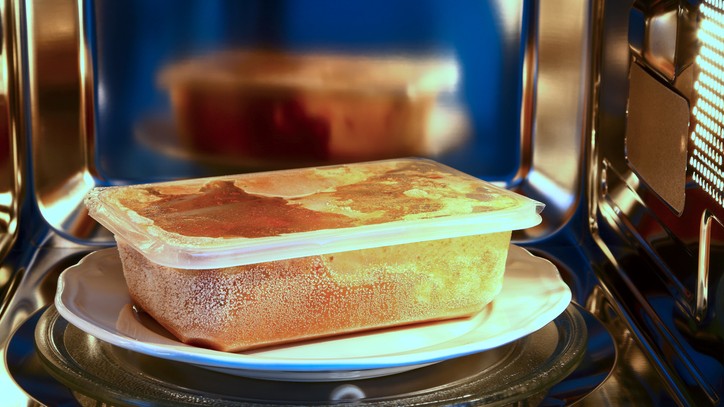 Mikromaten: Tenje irriterad över dumsnåla kommuner