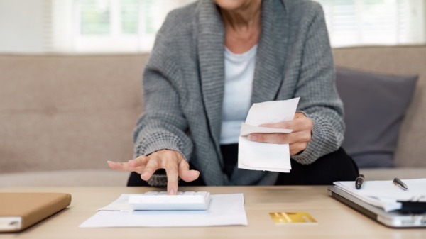 Myndigheten: Bäst utveckling för äldre med grundskydd